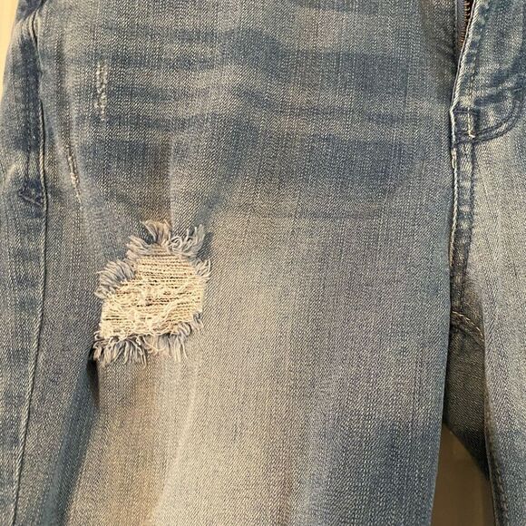 Kensie Denim Bermuda shorts. Size 6/28 - Picture 2 of 7